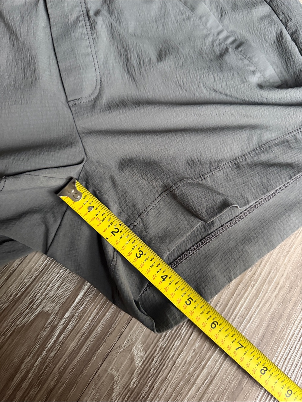 Athleta Women’s Trekkie North Olive Green High-Waist Active Shorts Size: 4 - Picture 9 of 9